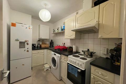 1 bedroom property to rent, Christchurch Road