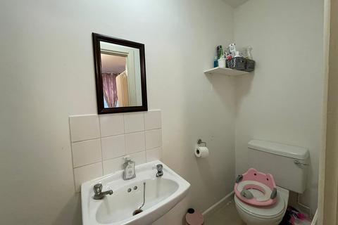 1 bedroom property to rent, Christchurch Road