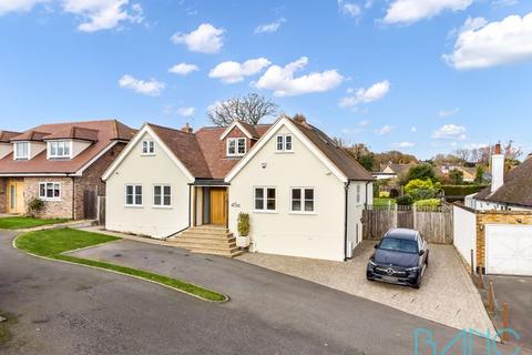 4 bedroom detached house for sale, King James Avenue, Cuffley EN6