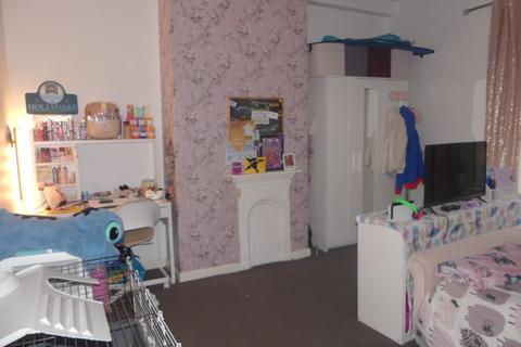3 Chancery Lane, Shaw, Oldham, OL2 8EX