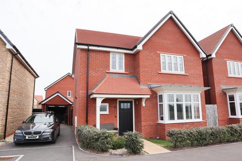 4 bedroom house to rent, Fieldfare Gardens, Bristol BS49