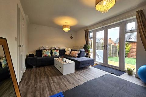 4 Warbler Close, Hardwicke, Gloucester, GL2 4EH