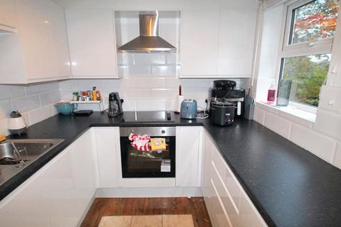 2 bedroom apartment for sale, Clarence Court, High Wycombe HP13