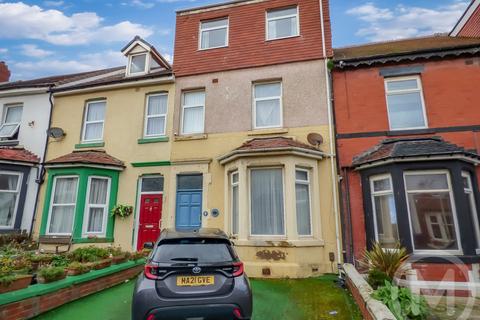 9 bedroom terraced house for sale, Hesketh Avenue, Bispham, FY2 9JX