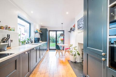 4 bedroom house for sale, Brouncker Road, London