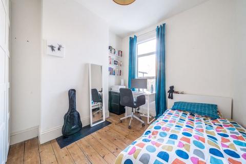 4 bedroom house for sale, Brouncker Road, London