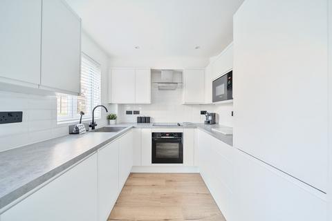 1 bedroom apartment for sale, Bornedene, Potters Bar, Hertfordshire, EN6