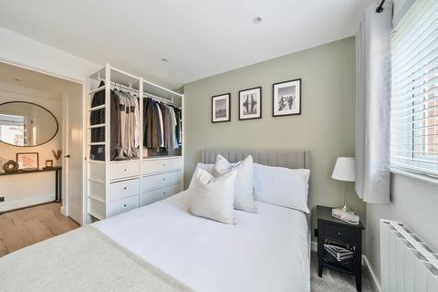 59 Bornedene, Potters Bar, EN6 3EN
