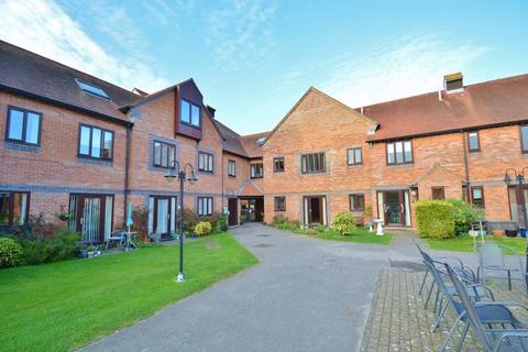 Sharman Beer Court, Thame