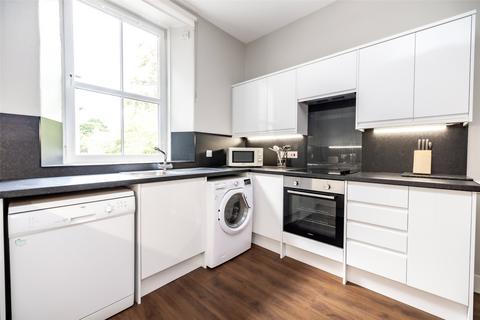 2 bedroom flat to rent, Esslemont Avenue, Aberdeen, AB25