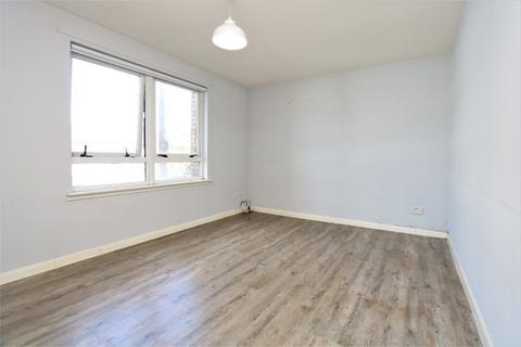 2 bedroom flat to rent, Glenfarg Street, Glasgow, G20