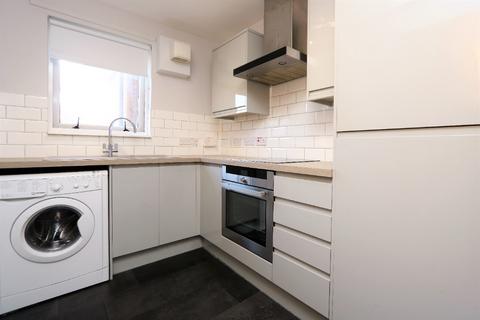 2 bedroom flat to rent, Glenfarg Street, Glasgow, G20