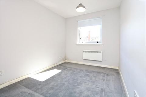 2 bedroom flat to rent, Glenfarg Street, Glasgow, G20