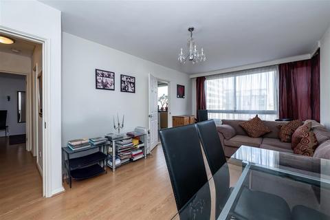 1 bedroom flat for sale, THE WATER GARDENS, London, W2