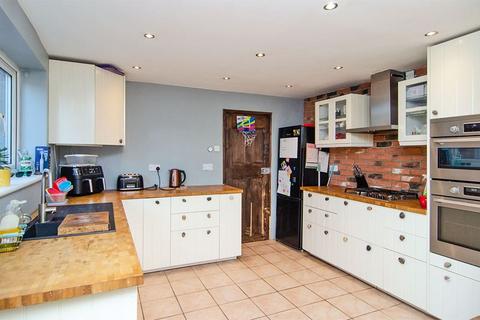 3 bedroom detached house for sale, North Street, Burntwood WS7