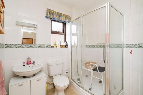 2 bedroom retirement property for sale, Gorleston Road, Lowestoft NR32