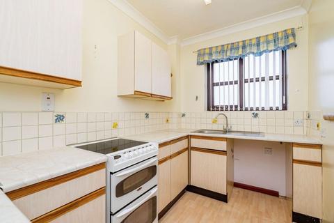 2 bedroom retirement property for sale, Gorleston Road, Lowestoft NR32