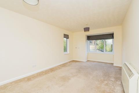 2 bedroom apartment for sale, Cedar Court (Addlestone), Addlestone KT15
