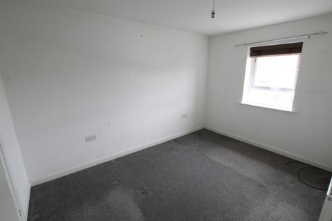 3 bedroom terraced house to rent, Holland Park, Kingswood, Hull, East Riding Of Yorkshire, HU7