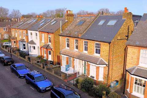 4 bedroom semi-detached house for sale, Upper Grotto Rd, Twickenham