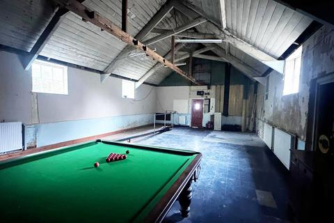 Property for sale, Former Social Club with potential for a range of uses