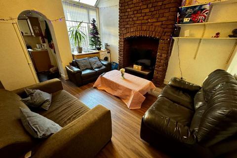 5 bedroom terraced house to rent, Furness Road, Manchester, M14 6LY