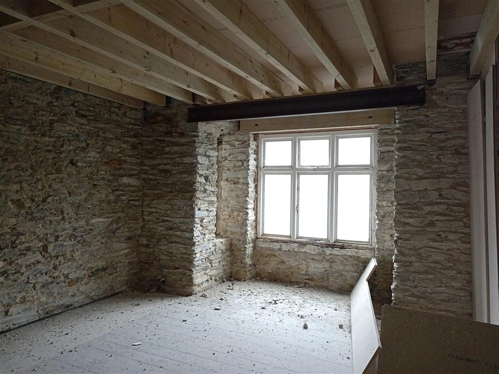 Bedroom 1 - View 2