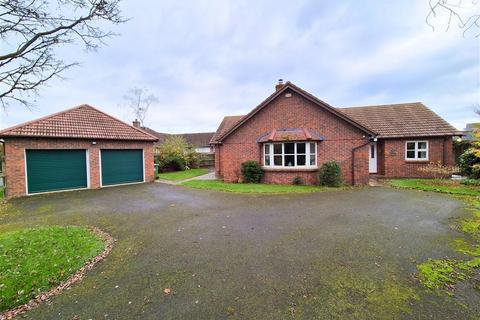 3 bedroom detached bungalow for sale, Three Owls, North Road, Kingsland, Herefordshire, HR6 9RZ