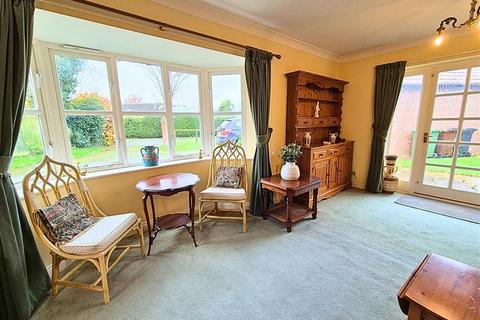 3 bedroom detached bungalow for sale, Three Owls, North Road, Kingsland, Herefordshire, HR6 9RZ