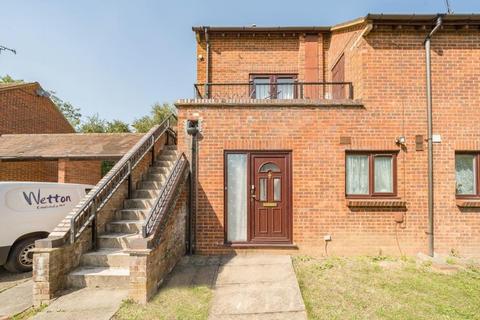 1 bedroom maisonette for sale, Emerald Court, Slough, SL1 2JZ