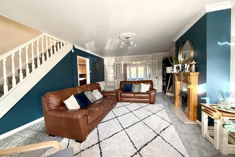 4 bedroom detached house for sale, Winton Close, Old Bedford Road, Luton, Bedfordshire, LU2 7BJ