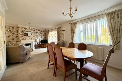 7 Hillcrest Avenue, Luton, LU2 7AB
