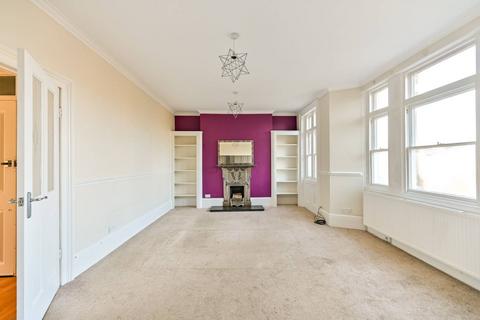 2 bedroom flat for sale, Strawberry Vale, Strawberry Hill, Twickenham, TW1