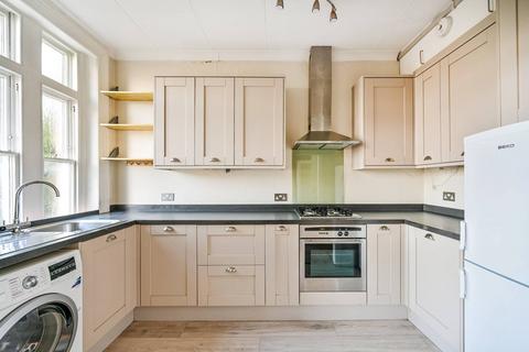 2 bedroom flat for sale, Strawberry Vale, Strawberry Hill, Twickenham, TW1