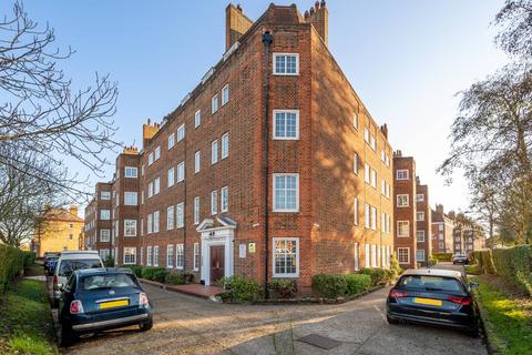 2 bedroom flat for sale, Lebanon Court, East Twickenham, Twickenham, TW1