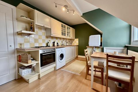 1 bedroom flat for sale, Southfields Road, Eastbourne, East Sussex, BN21