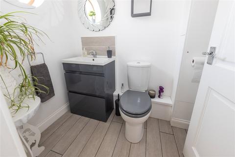 12 Ditchling Close, Luton, LU2 8JR