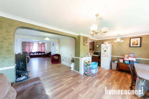 3 bedroom terraced house for sale, Westrow Drive, Barking