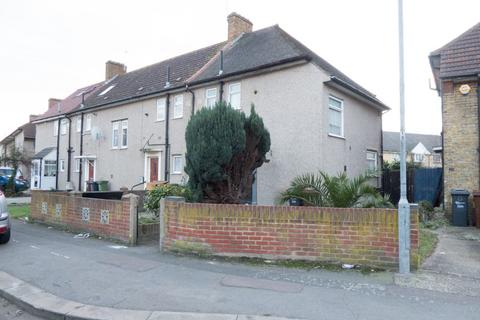 3 bedroom terraced house to rent, Farmway, Dagenham