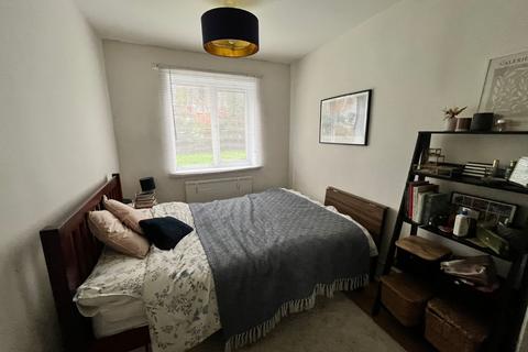 2 bedroom flat to rent, Jubet Court, Green Lanes, London