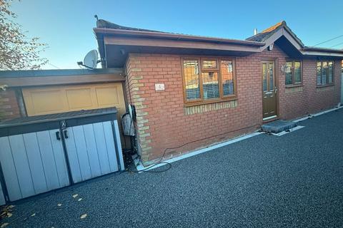 4 bedroom bungalow for sale, Zider Pass, Canvey Island