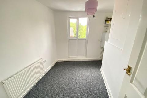 1 bedroom flat to rent, Green Street, London, E7