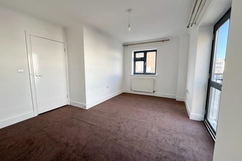 1 bedroom flat to rent, Petal Court, St Martins Avenue, E6