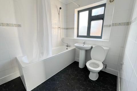 1 bedroom flat to rent, Petal Court, St Martins Avenue, E6