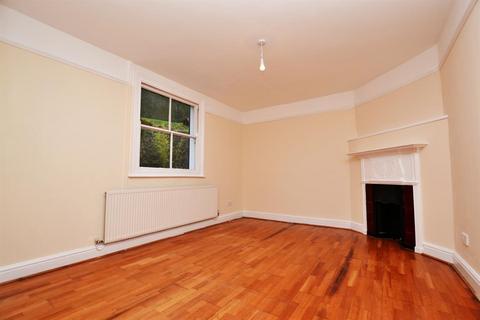 3 bedroom semi-detached house to rent, Malvern WR14