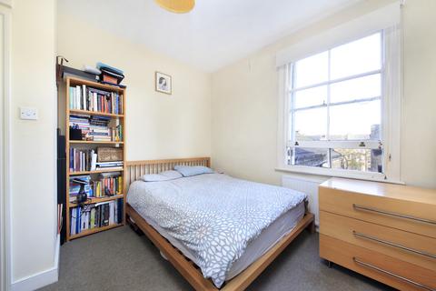 2 bedroom flat to rent, Tremadoc Road, London SW4