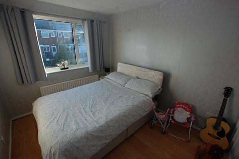 3 Kidderminster Way, Chadderton, Oldham, OL9 0RJ