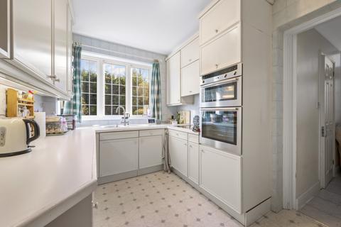 3 bedroom semi-detached house for sale, Holland Avenue, London SW20