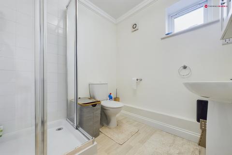 4 bedroom end of terrace house for sale, Beeson Close, St. Neots PE19