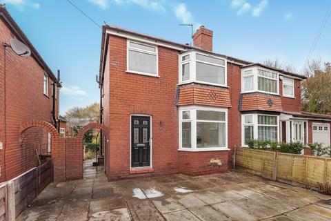 3 bedroom semi-detached house to rent, Balmoral Avenue, Greater Manchester SK14